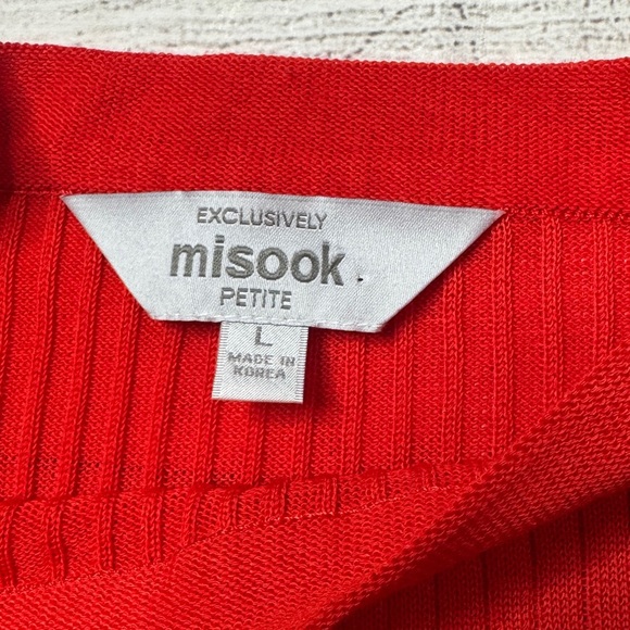 Exclusively Misook Red Orange Boat Neck Ribbed Lightweight Sweater Size LP - Picture 2 of 4